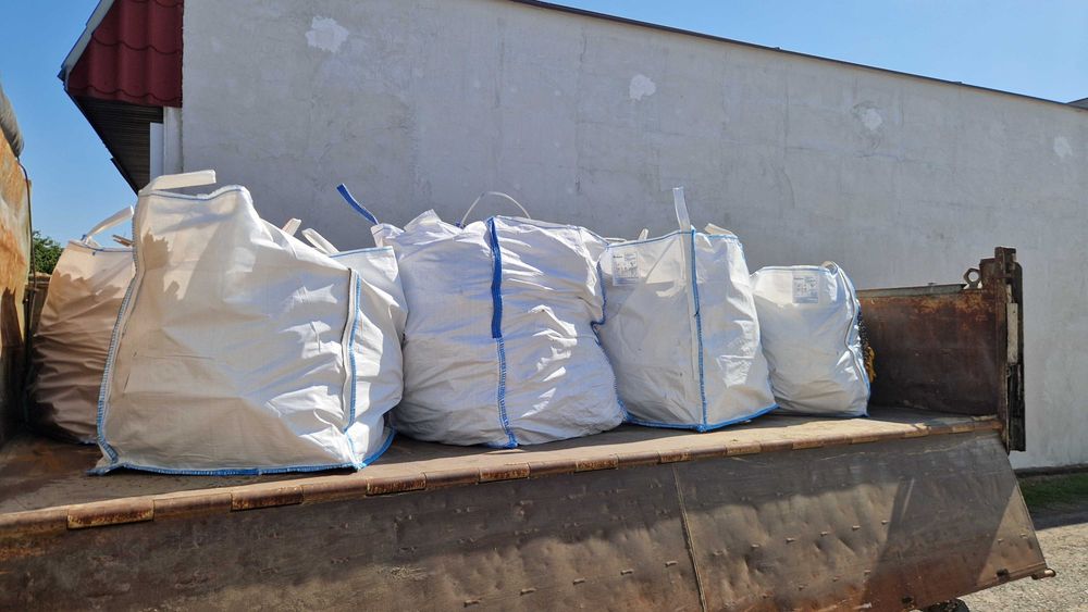 HDS dźwig dach więźba wywrotka