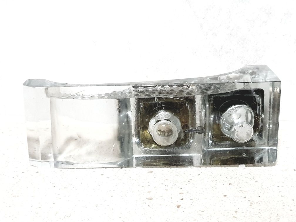 Invulgar antigo tinteiro duplo em cristal e latão