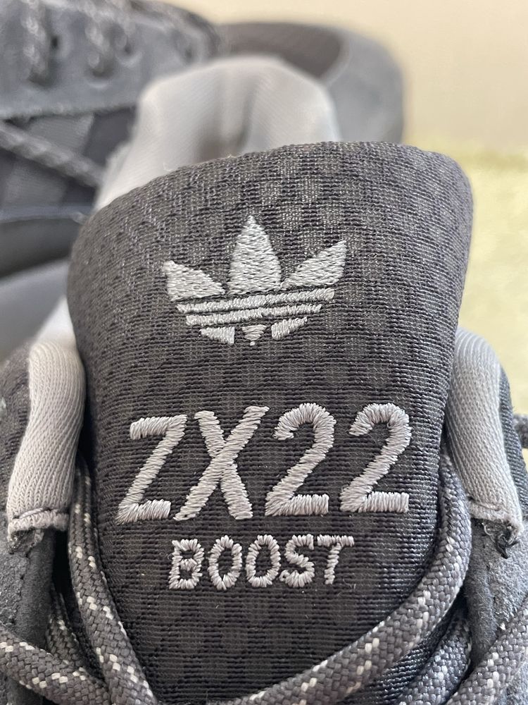 Нові!!! Оригінальні кросівки adidas Originals ZX 22 Boost