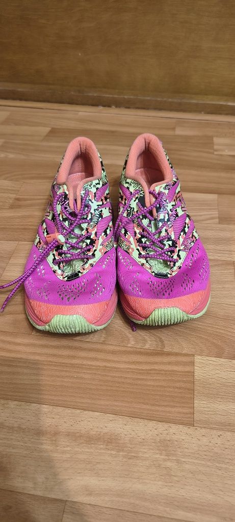 Кросівки ASICS 38 розмір