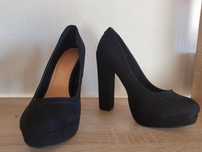 Sapatos de Salto