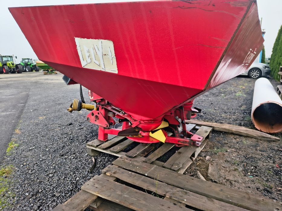 Rozsiewacz nawozu Amazone za-m compact lely centerliner  sulky bogball