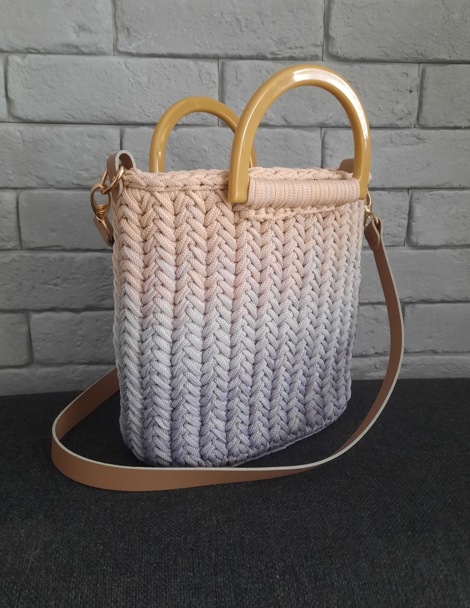Torebka handmade jodełka skórzane dodatki z apaszka ombre beż szary