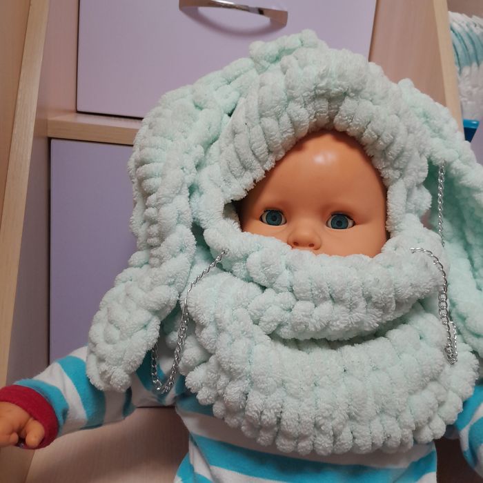 Шапка - зайка на девочку 6- 9 лет