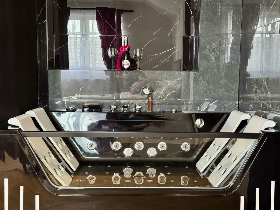 Wynajem nowocznego Apartamentu w korzystnej cenie/wanna z hydromasazem