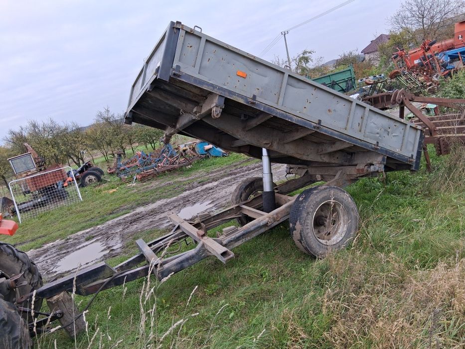 Przyczepa jednoosiowa wywrotka