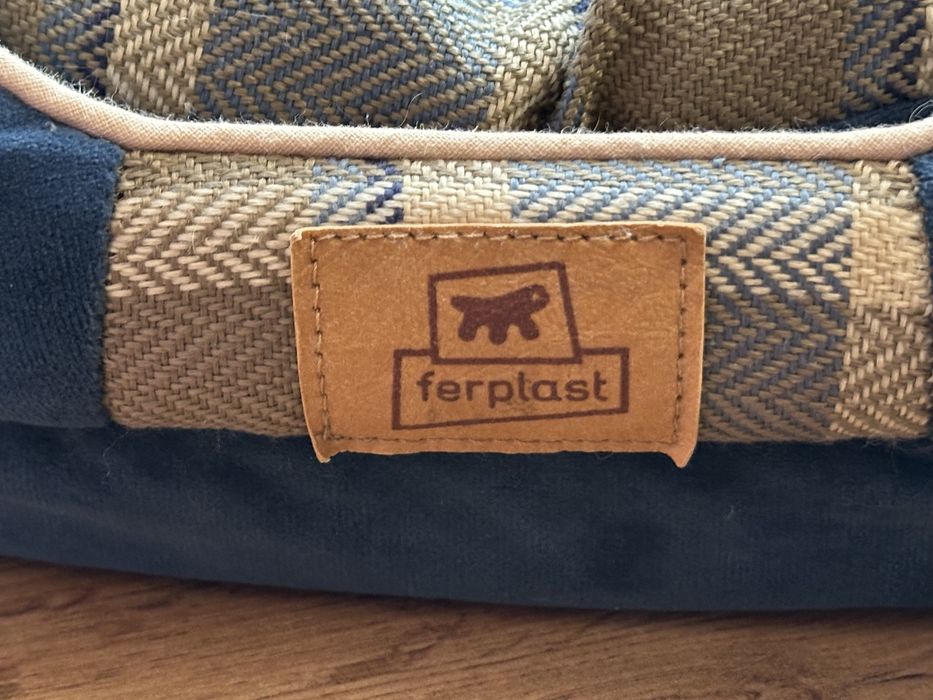 Лежак для собак и котов Ferplast Charles 60 56х42х20 см