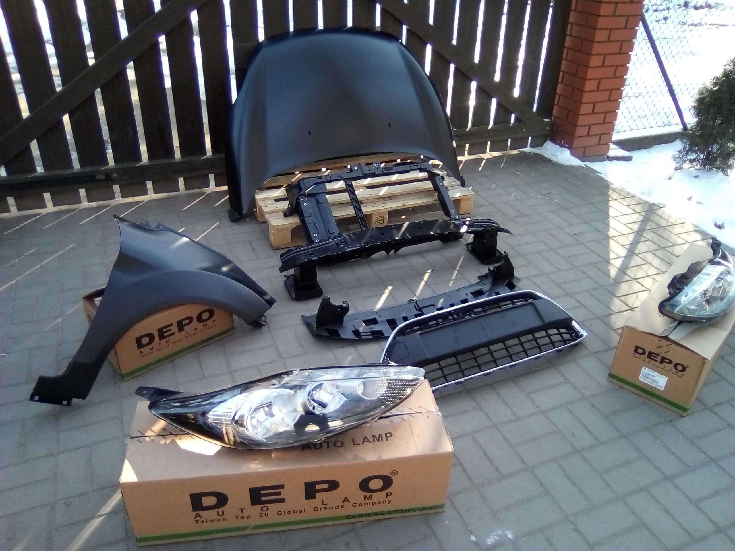 FORD FIESTA MK6 2008 + zderzak przedni +  grill chrom