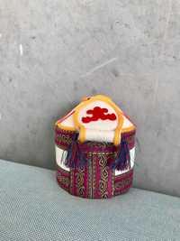 Pudełko na biżuterię, etniczne pudełeczko w kształcie jurty, Kirgistan