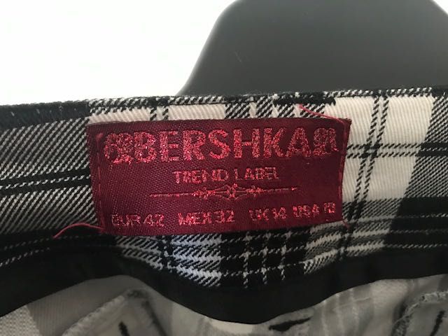Calções Xadrez Branco e Preto Bershka Nº 42 Novos