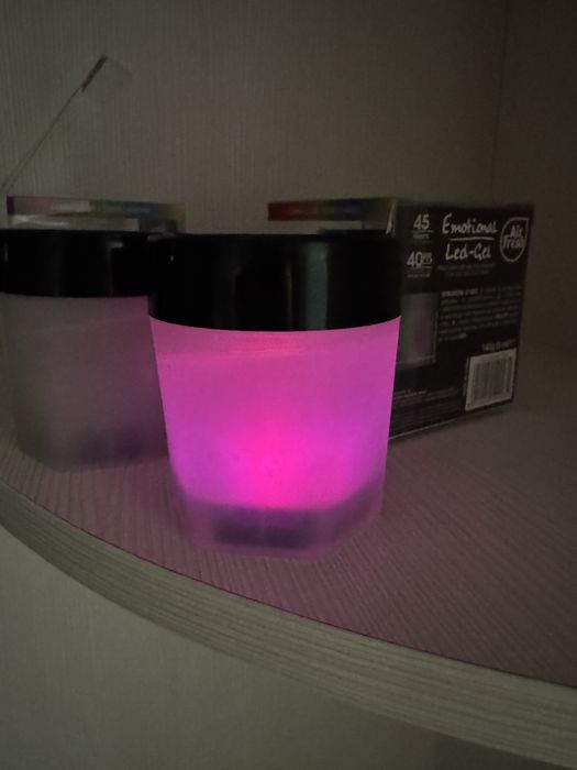 Ароматизатор-гель для приміщень з кольоровими світлодіодними лампами