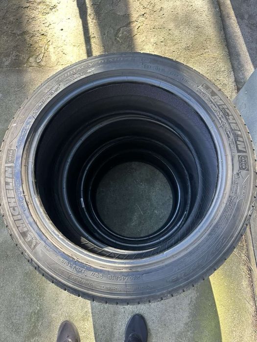 Мішелін 235/45 R18 Літо