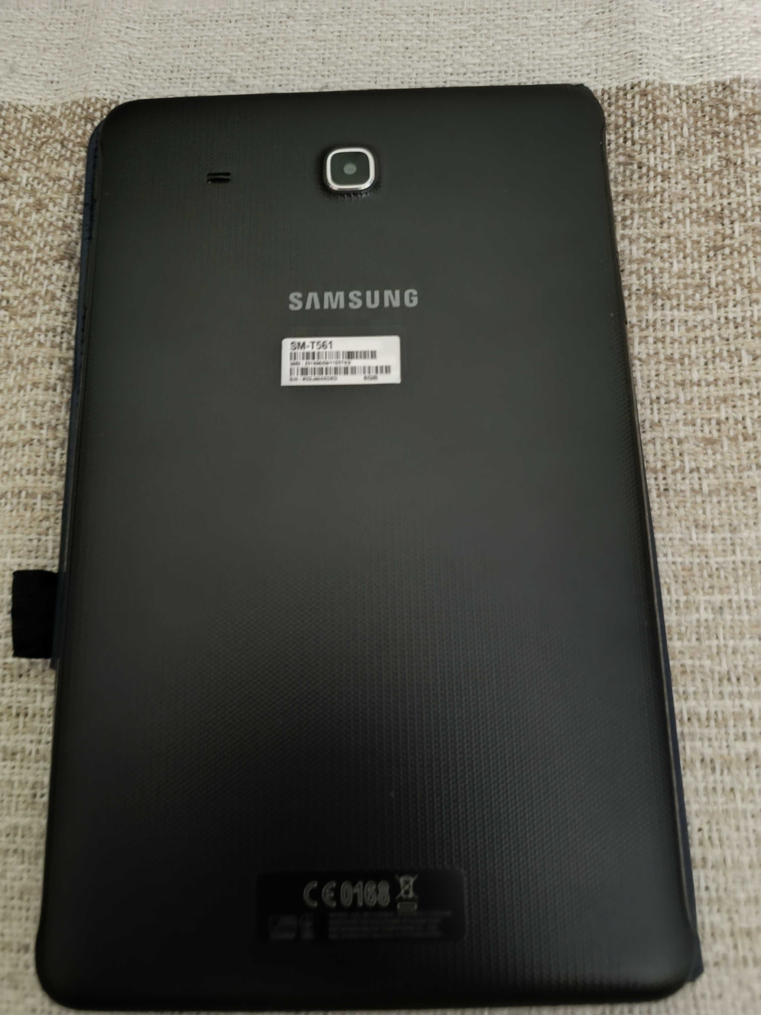 Планшет Samsung Galaxy Tab E (SM-T561)