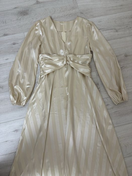 Шовкова сукня / атласне плаття