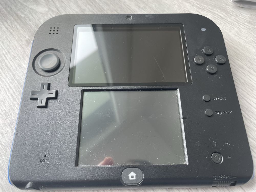 Nintendo 2ds - In Box versão Mario KArt com HSHOP