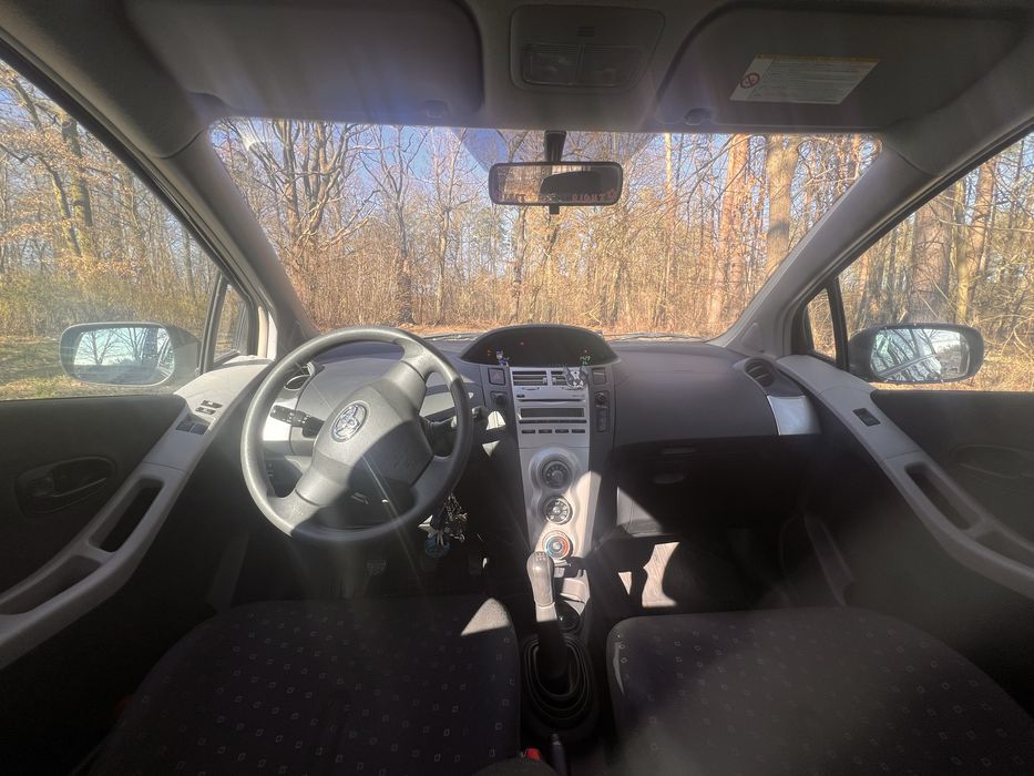 Toyota yaris 2008r