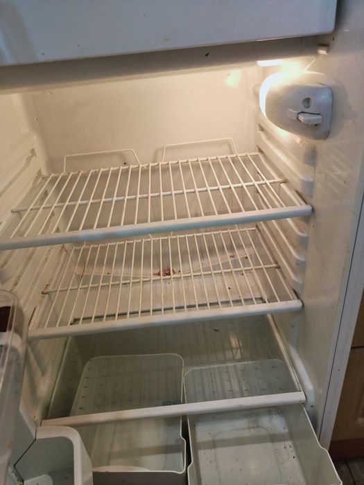 Холодильник Stinol-232Q, робочий, 2000р, висота 1,25м