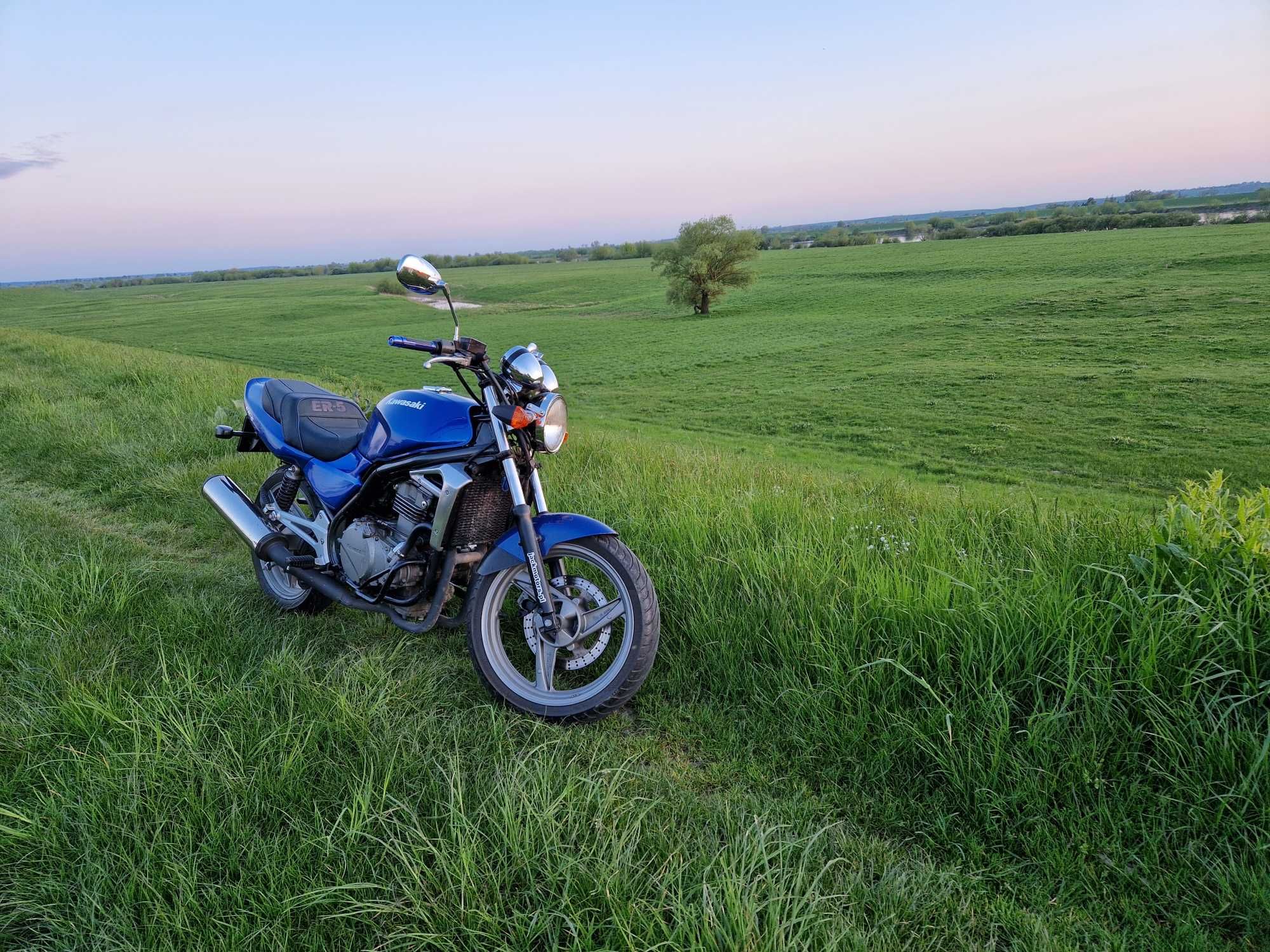 Kawasaki ER5 500 cm3