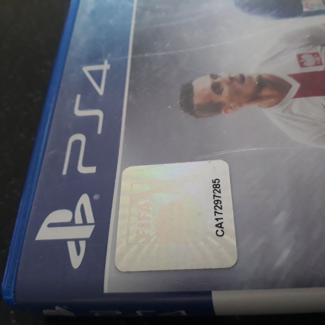 Gra na PS4 Fifa 16, polska wersja, stan bardzo dobry