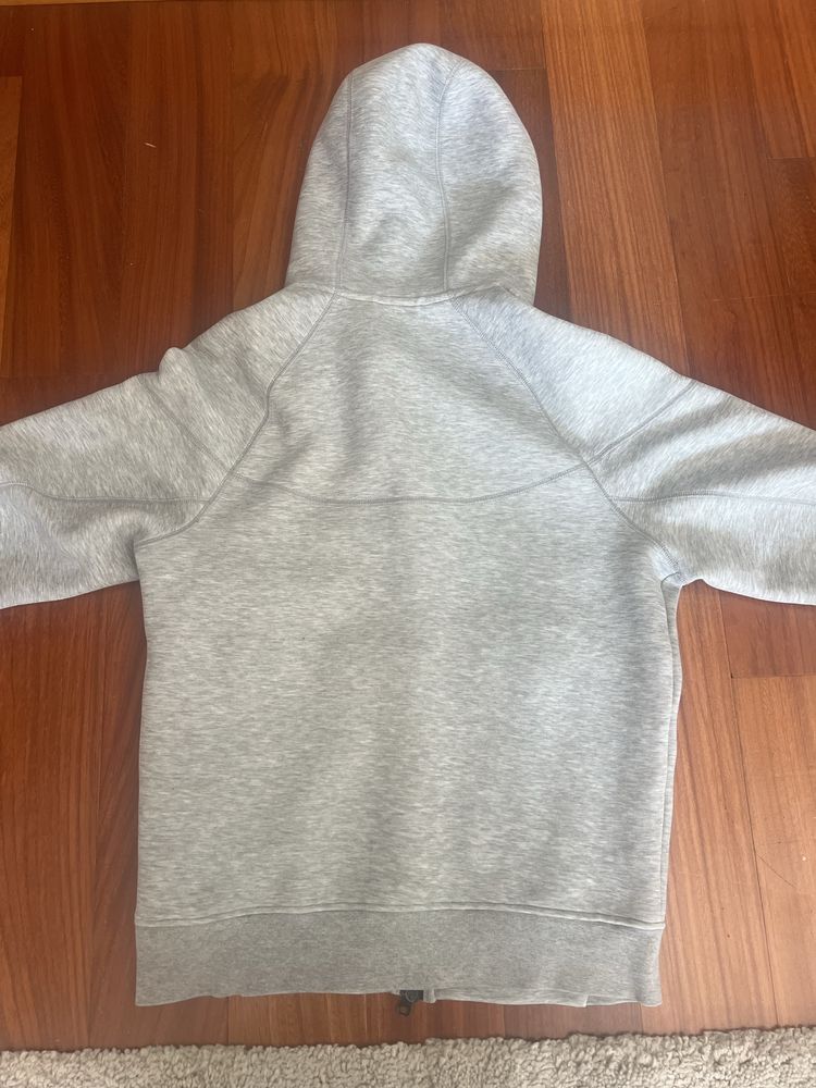 Nike Tech Cinzento
