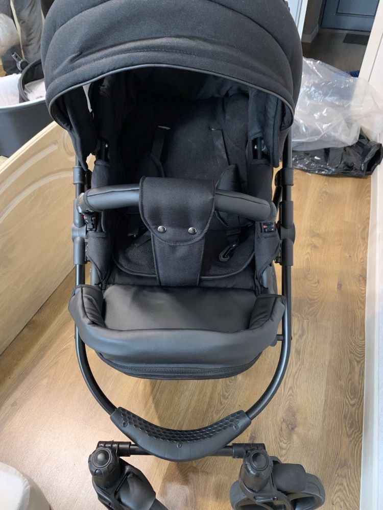 Коляска BABY PRAM,черного цвета