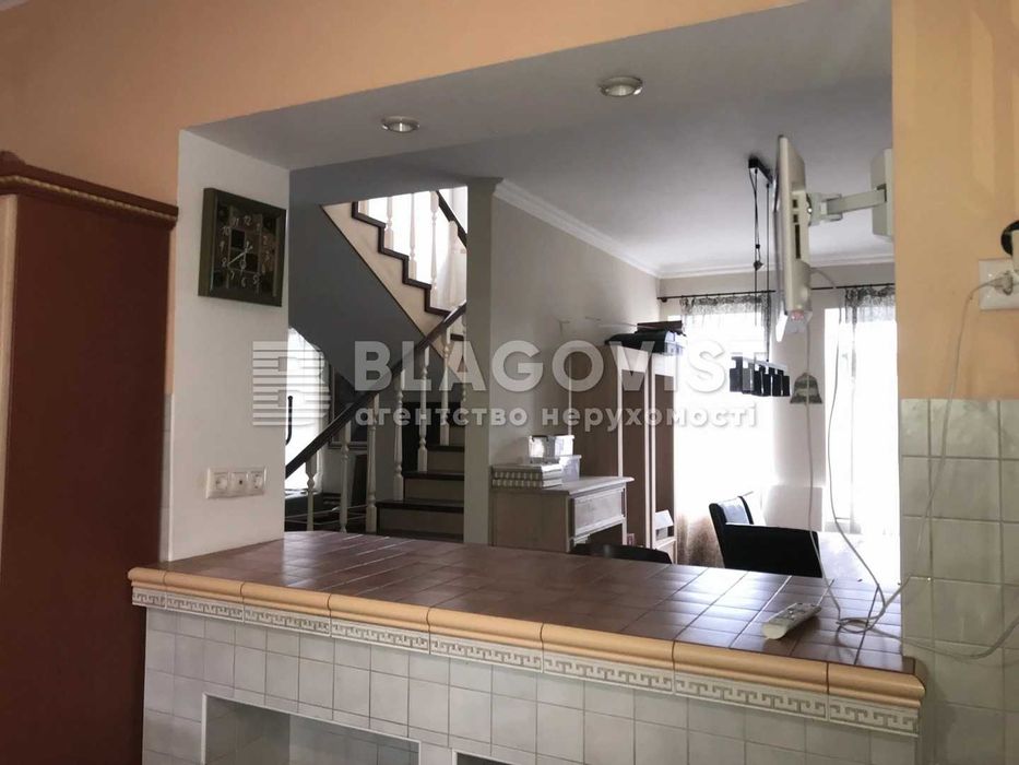 Продаж 3х пов. будинку 400м2, Деміівка