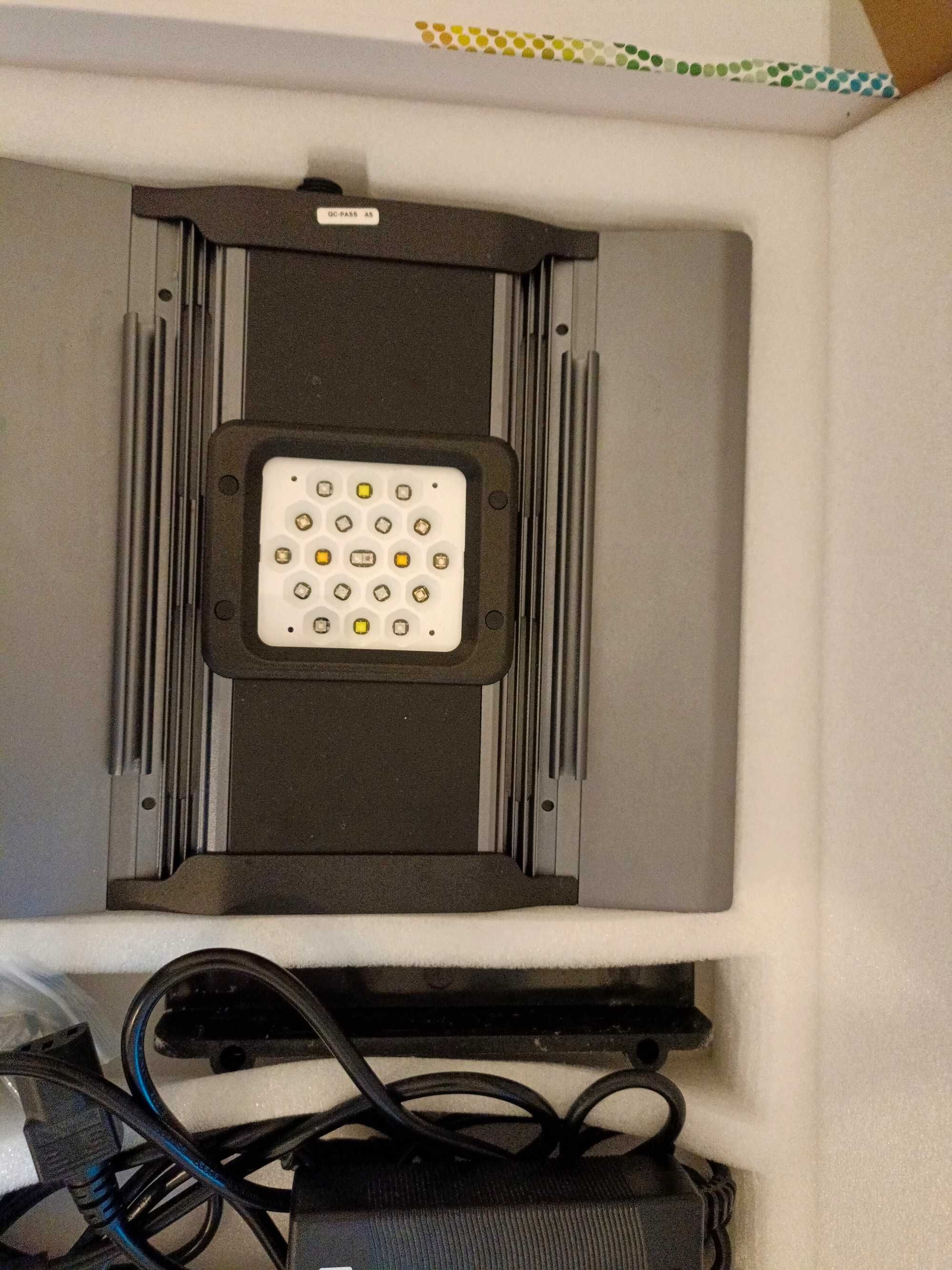 Lampa do akwarium morskiego Maxspect RSX R5-50W + kontroler ICV6
