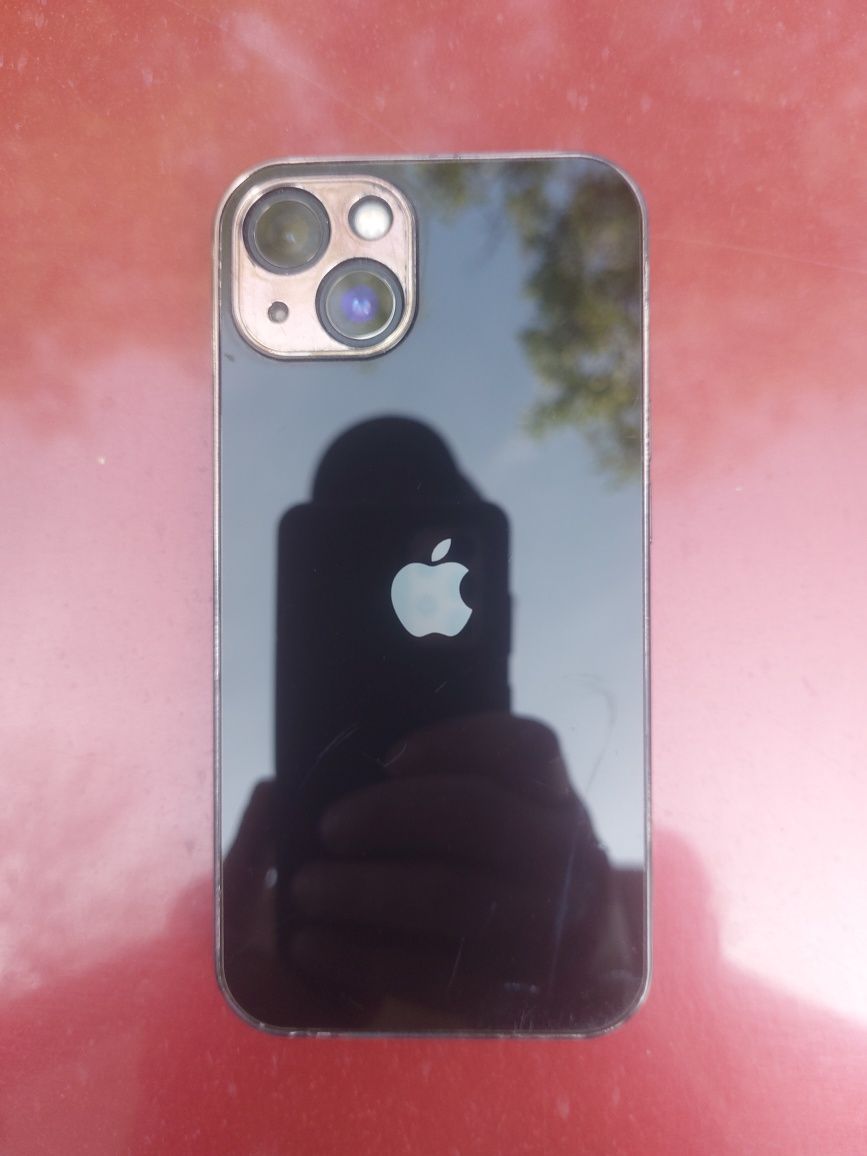 Продам iPhone 13 128