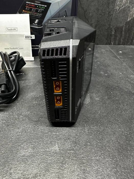 Зарядне 4 порти Q6AC ToolkitRC FPV для дрона Hota SkyRc аккумуляторів