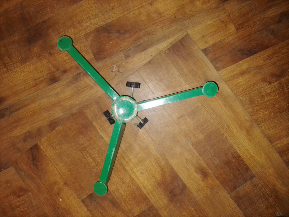 Подставка под ёлку б/у