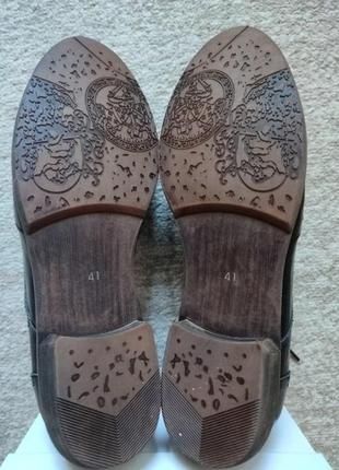 Круті нові шкіряні туфлі оксфорди