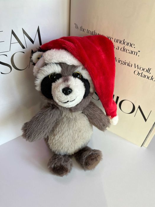 Мягкая игрушка енот