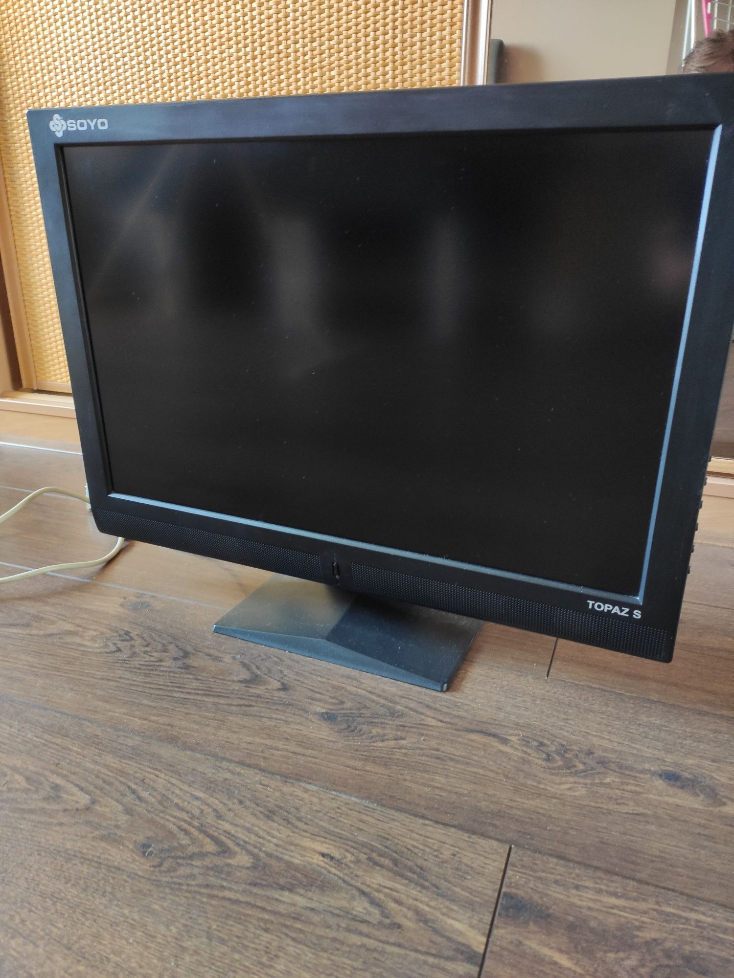 Monitor SOYO, 24", głośniki, stan idealny.