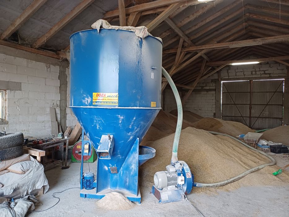 Mieszalnik Śrutownik ssaco-tłoczący 11KW Dozamech odolanów