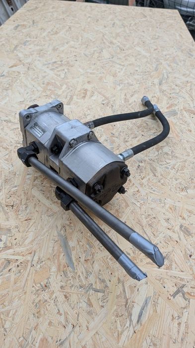 Pompa hydrauliczna podwójna