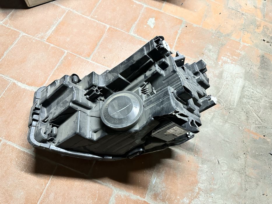 Фара правая VW Atlas Cross Sport под ремонт