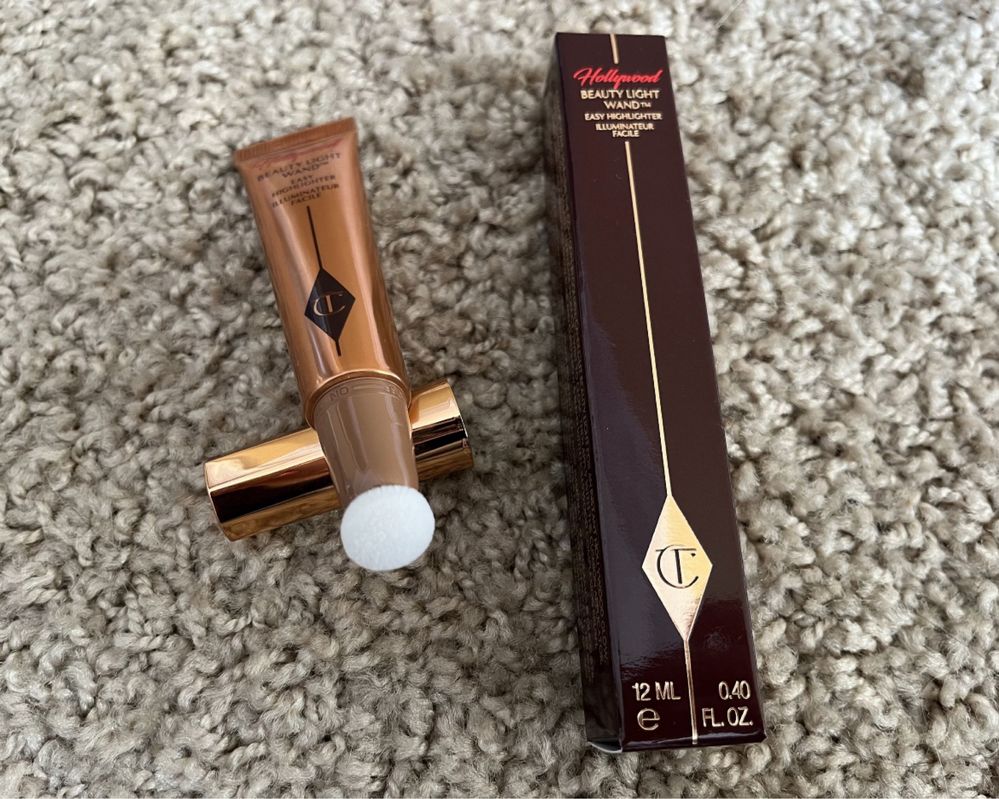 Charlotte Tilbury Spotlight rozświetlacz Beauty Light Wand Glowgasm