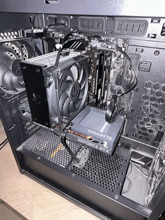 Stanowisko Gracza/komputer gamingowy