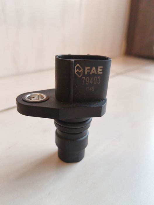 Czujnik położenia wału korbowego FAE 79403