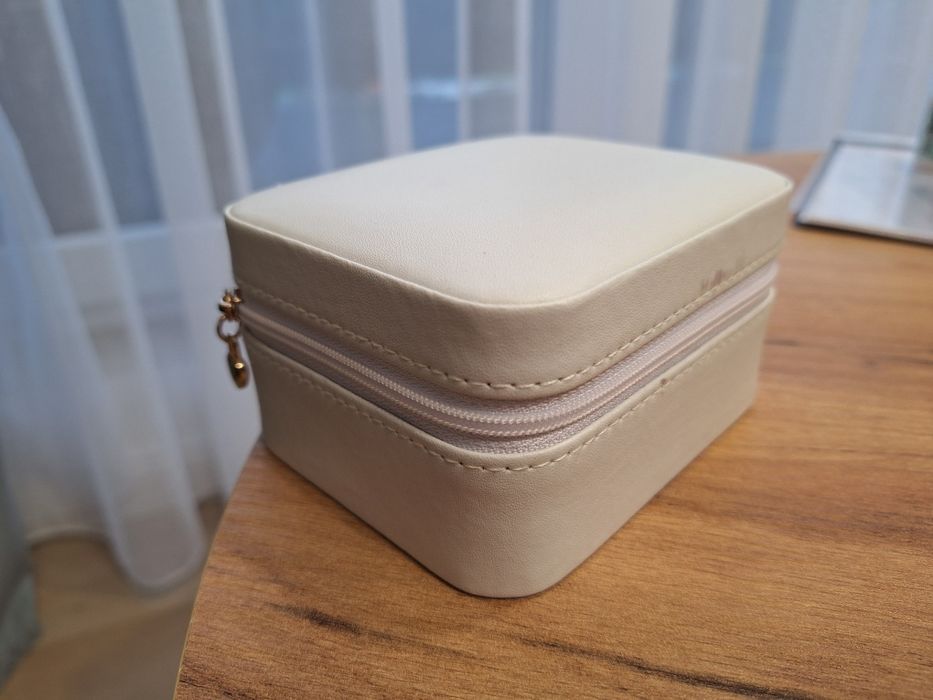 Organizer na biżuterię