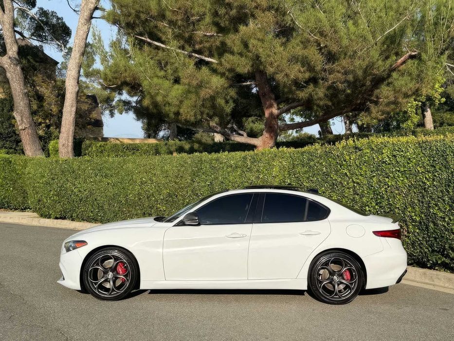 Alfa Romeo Giulia      2019