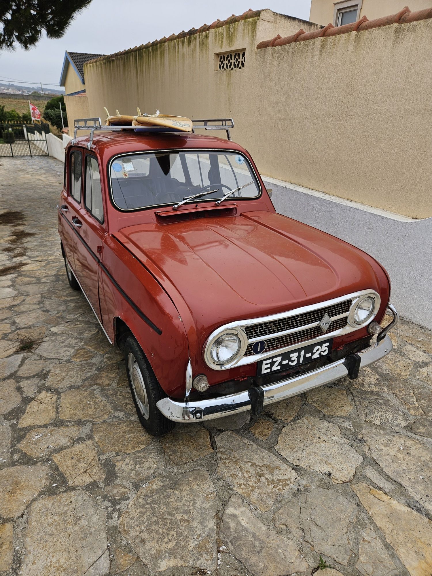 Renault 4 1976 .