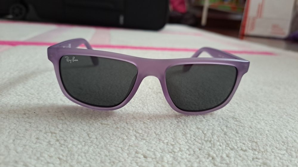 Óculos de Sol Ray Ban Roxos Criança Menina (Como Novos)