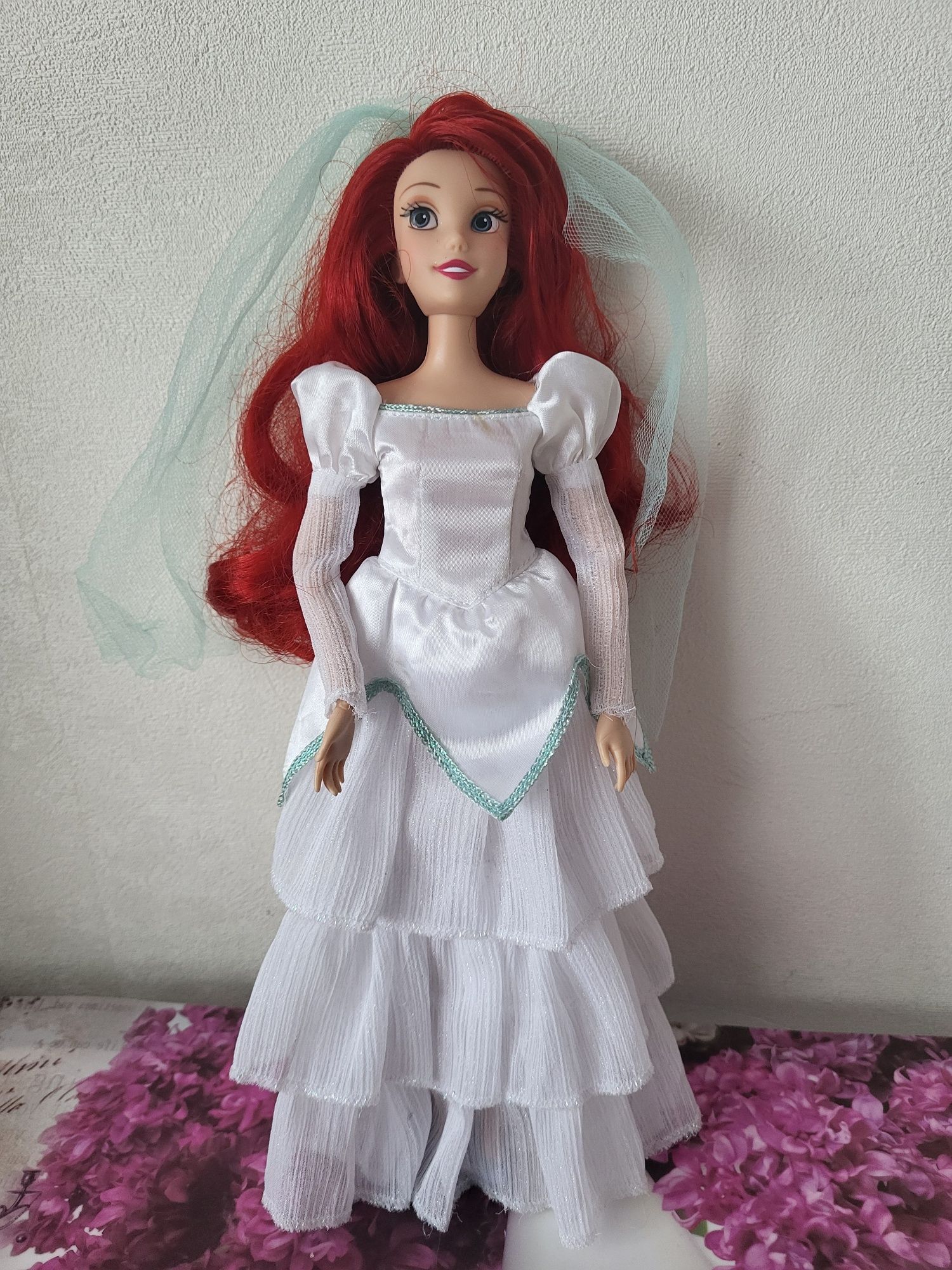 Лялька Disney Аріель весільна сукня
