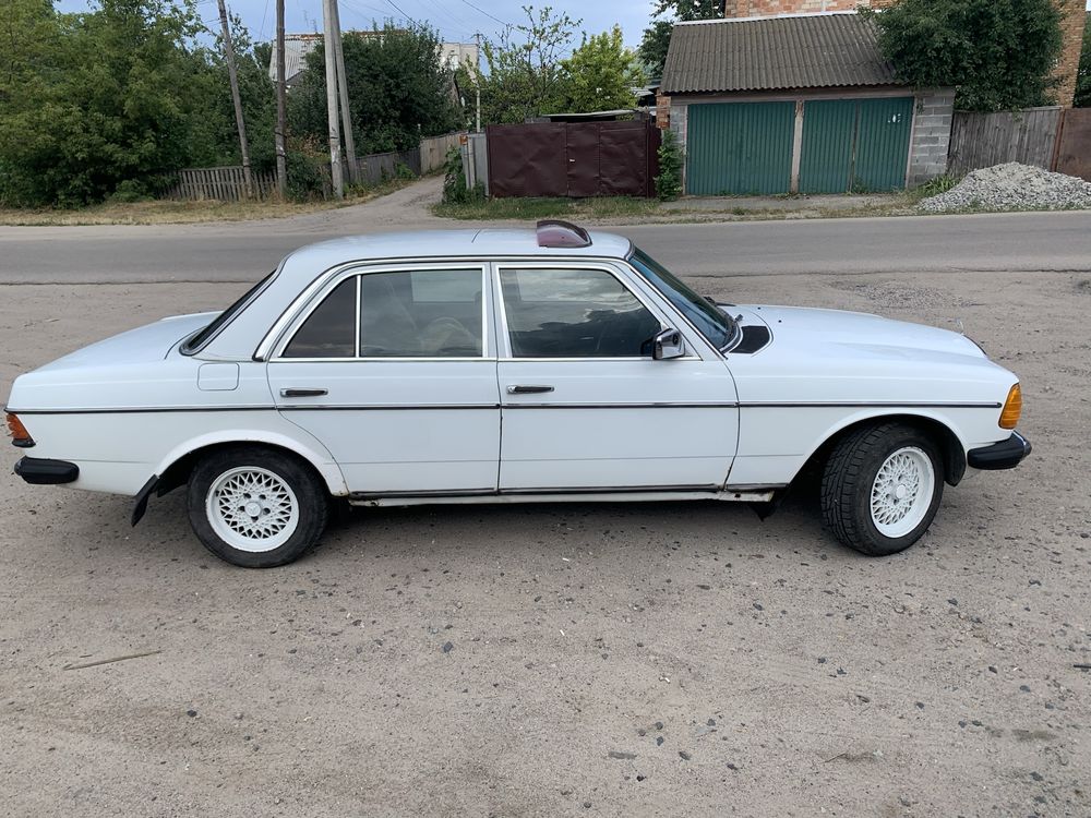 Мерседес w123 дизель 2.4