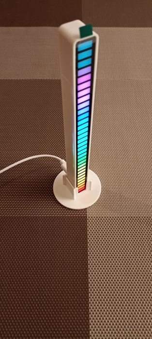 Barra rítmica Led RGB com controlador de voz