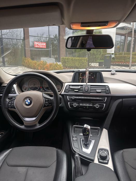 BMW F30 318d 2012