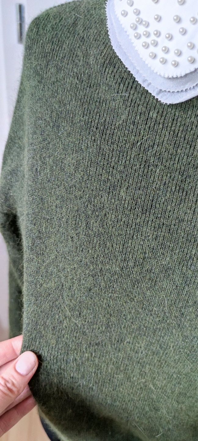 Moherowy sweter sweterek zgniła zieleń S/M z kołnierzykiem