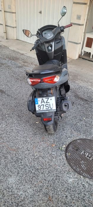 Yamaha N-Max 125