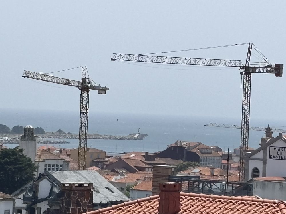 Arrendo apartamento com vista mar e rio com piscina em condominio fech